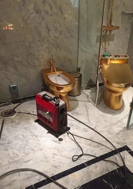 Thông Cống Nghẹt